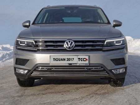 Volkswagen Tiguan 2017- Решетка радиатора верхняя 16 мм (Пакет "Offroad")	